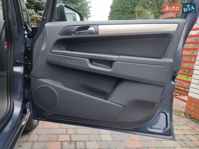 Синий Опель Зафира, объемом двигателя 1.8 л и пробегом 184 тыс. км за 6600 $, фото 26 на Automoto.ua