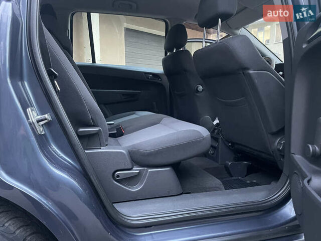 Синий Опель Зафира, объемом двигателя 1.6 л и пробегом 285 тыс. км за 6700 $, фото 29 на Automoto.ua