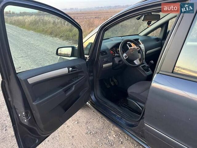 Синій Опель Зафіра, об'ємом двигуна 1.9 л та пробігом 287 тис. км за 2900 $, фото 4 на Automoto.ua