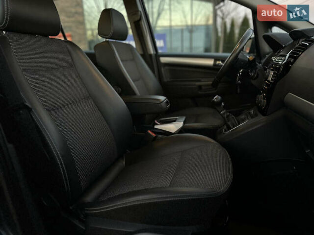 Синий Опель Зафира, объемом двигателя 1.8 л и пробегом 217 тыс. км за 7000 $, фото 39 на Automoto.ua