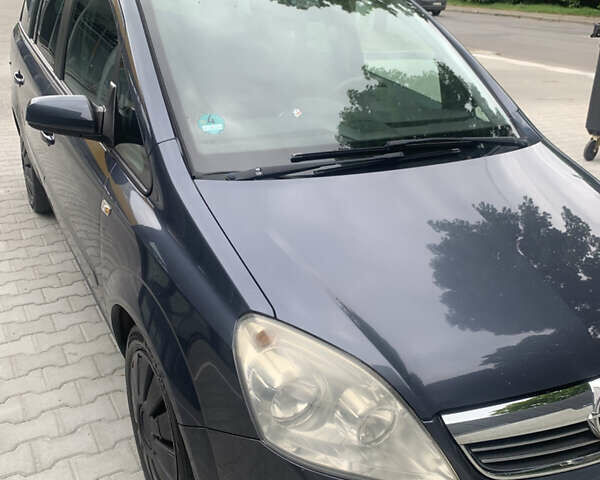 Синий Опель Зафира, объемом двигателя 1.69 л и пробегом 290 тыс. км за 5700 $, фото 1 на Automoto.ua