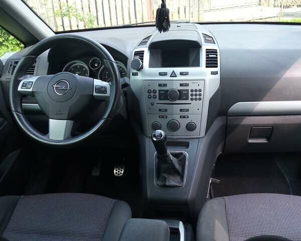 Синий Опель Зафира, объемом двигателя 1.69 л и пробегом 225 тыс. км за 6800 $, фото 15 на Automoto.ua