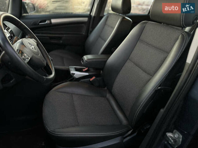 Синий Опель Зафира, объемом двигателя 1.8 л и пробегом 217 тыс. км за 7000 $, фото 24 на Automoto.ua