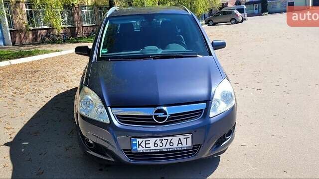 Синий Опель Зафира, объемом двигателя 1.91 л и пробегом 239 тыс. км за 8000 $, фото 3 на Automoto.ua