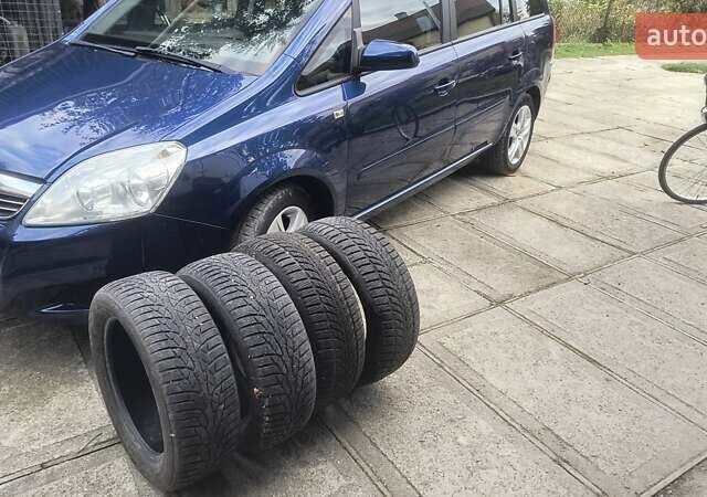 Синий Опель Зафира, объемом двигателя 1.6 л и пробегом 269 тыс. км за 5850 $, фото 62 на Automoto.ua