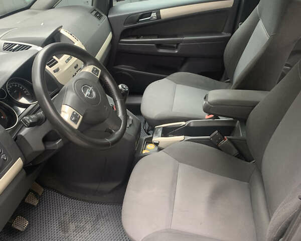 Синий Опель Зафира, объемом двигателя 1.69 л и пробегом 290 тыс. км за 5700 $, фото 9 на Automoto.ua