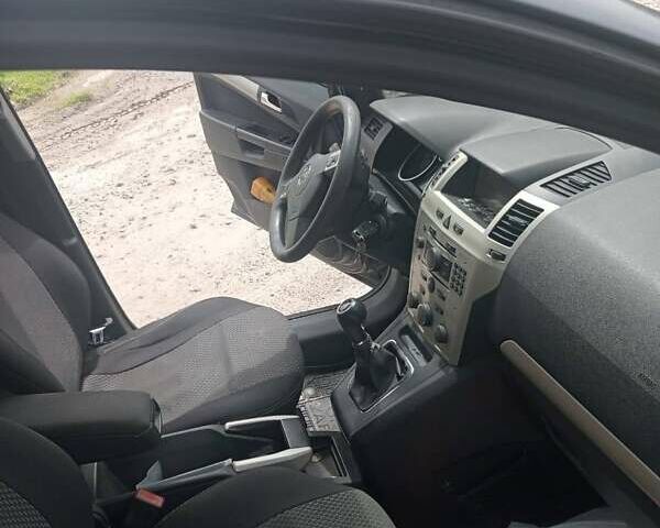 Синий Опель Зафира, объемом двигателя 1.7 л и пробегом 290 тыс. км за 6000 $, фото 1 на Automoto.ua