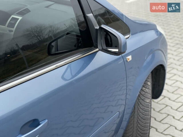 Синий Опель Зафира, объемом двигателя 1.6 л и пробегом 207 тыс. км за 6300 $, фото 17 на Automoto.ua