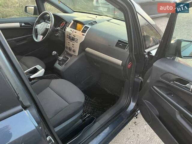 Синій Опель Зафіра, об'ємом двигуна 1.9 л та пробігом 287 тис. км за 2900 $, фото 9 на Automoto.ua