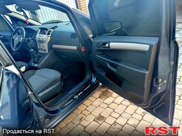 Синий Опель Зафира, объемом двигателя 1.8 л и пробегом 219 тыс. км за 5350 $, фото 9 на Automoto.ua