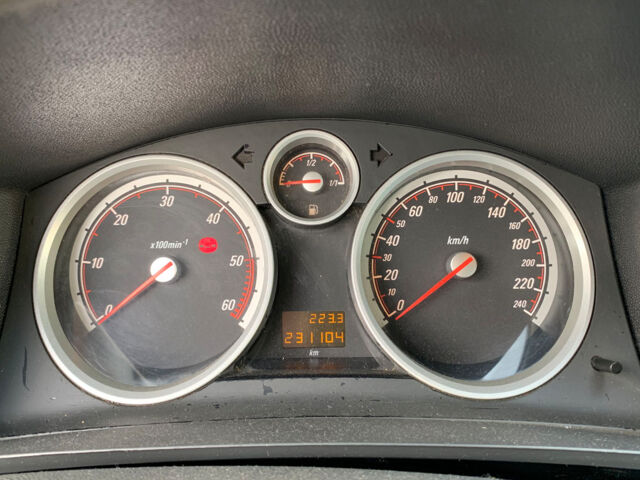 Синий Опель Зафира, объемом двигателя 1.7 л и пробегом 231 тыс. км за 6999 $, фото 9 на Automoto.ua