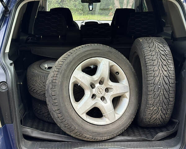 Синий Опель Зафира, объемом двигателя 1.91 л и пробегом 330 тыс. км за 5000 $, фото 14 на Automoto.ua