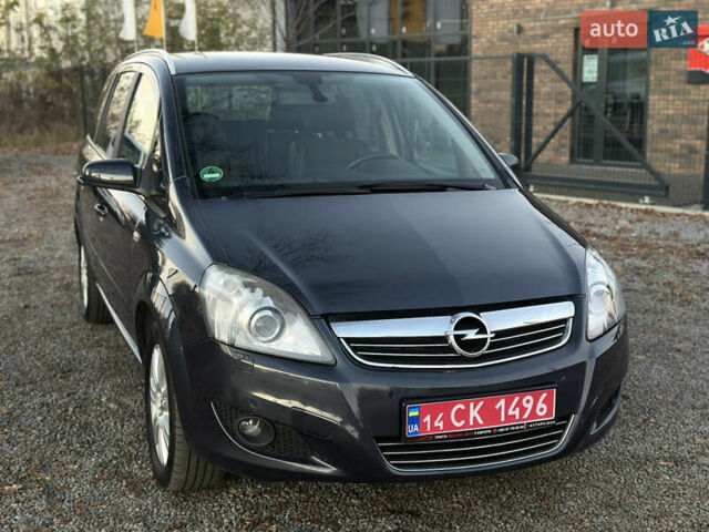 Синий Опель Зафира, объемом двигателя 1.8 л и пробегом 217 тыс. км за 7000 $, фото 1 на Automoto.ua