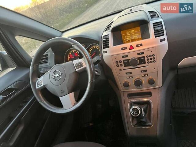 Синій Опель Зафіра, об'ємом двигуна 1.9 л та пробігом 287 тис. км за 2900 $, фото 10 на Automoto.ua