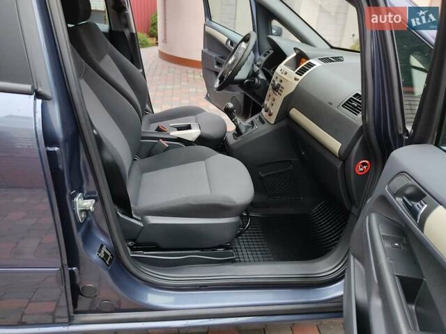 Синий Опель Зафира, объемом двигателя 1.8 л и пробегом 184 тыс. км за 6600 $, фото 27 на Automoto.ua