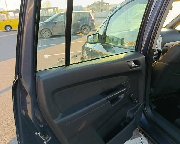 Синий Опель Зафира, объемом двигателя 1.6 л и пробегом 234 тыс. км за 5450 $, фото 10 на Automoto.ua