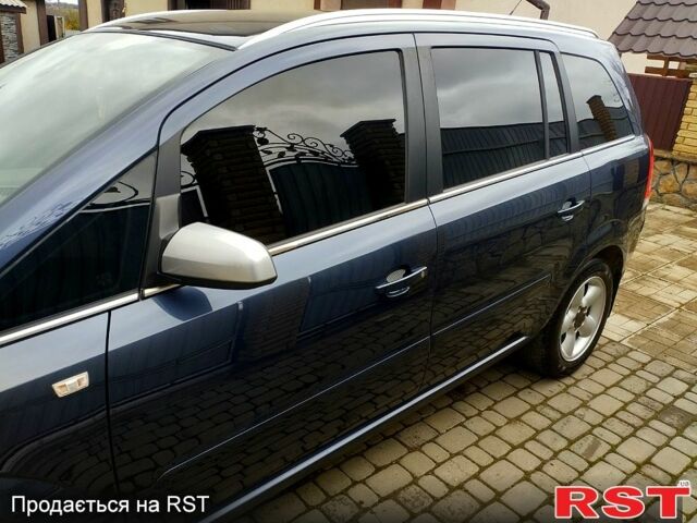 Синий Опель Зафира, объемом двигателя 1.8 л и пробегом 219 тыс. км за 5350 $, фото 2 на Automoto.ua