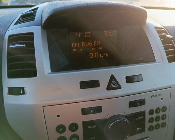 Синий Опель Зафира, объемом двигателя 1.6 л и пробегом 234 тыс. км за 5450 $, фото 29 на Automoto.ua