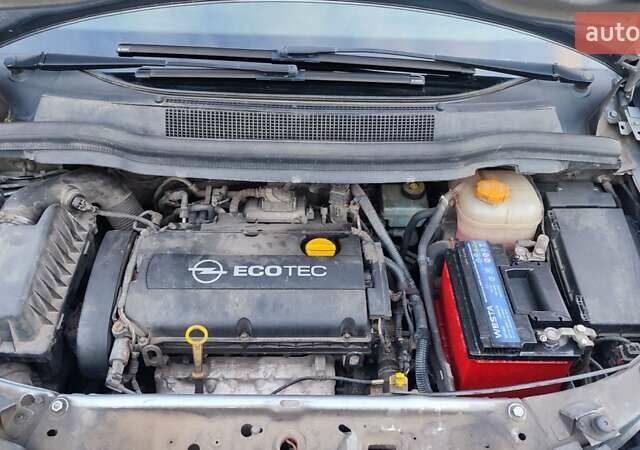 Синій Опель Зафіра, об'ємом двигуна 1.8 л та пробігом 145 тис. км за 6500 $, фото 12 на Automoto.ua