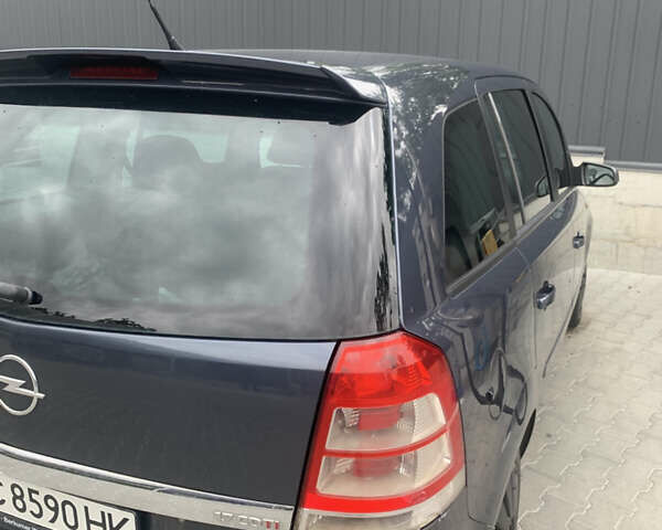 Синий Опель Зафира, объемом двигателя 1.69 л и пробегом 290 тыс. км за 5700 $, фото 3 на Automoto.ua