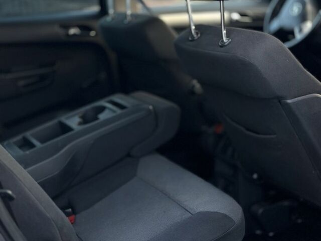 Синій Опель Зафіра, об'ємом двигуна 1.6 л та пробігом 224 тис. км за 5250 $, фото 8 на Automoto.ua