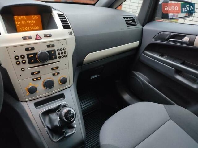 Синий Опель Зафира, объемом двигателя 1.8 л и пробегом 184 тыс. км за 6600 $, фото 23 на Automoto.ua