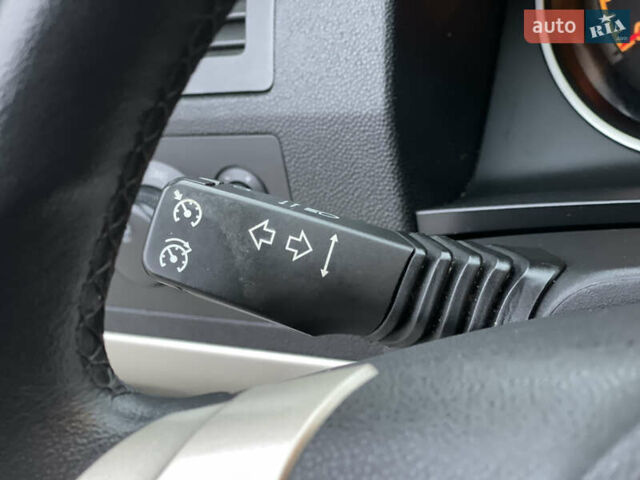 Синий Опель Зафира, объемом двигателя 1.6 л и пробегом 207 тыс. км за 6300 $, фото 30 на Automoto.ua