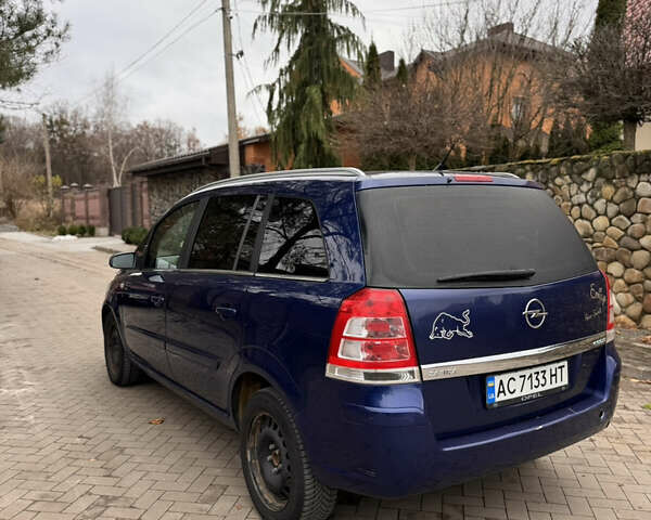 Синий Опель Зафира, объемом двигателя 1.6 л и пробегом 201 тыс. км за 5500 $, фото 4 на Automoto.ua