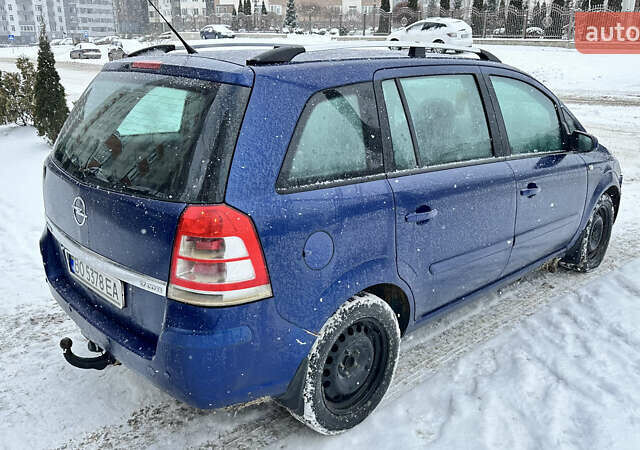 Синий Опель Зафира, объемом двигателя 1.69 л и пробегом 301 тыс. км за 3700 $, фото 9 на Automoto.ua