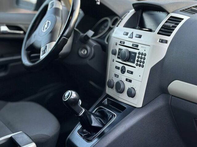 Синій Опель Зафіра, об'ємом двигуна 1.6 л та пробігом 224 тис. км за 5250 $, фото 7 на Automoto.ua