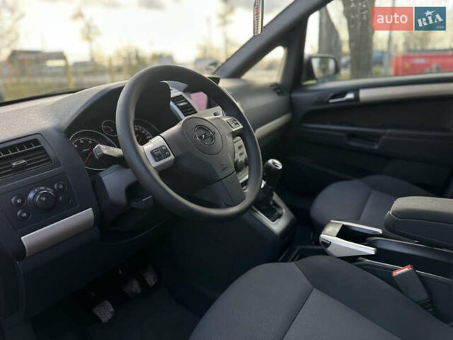 Синий Опель Зафира, объемом двигателя 1.8 л и пробегом 201 тыс. км за 6800 $, фото 20 на Automoto.ua