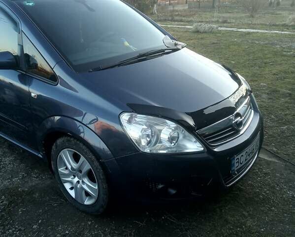 Синий Опель Зафира, объемом двигателя 1.7 л и пробегом 297 тыс. км за 6000 $, фото 11 на Automoto.ua