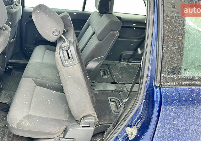 Синий Опель Зафира, объемом двигателя 1.69 л и пробегом 301 тыс. км за 3700 $, фото 18 на Automoto.ua