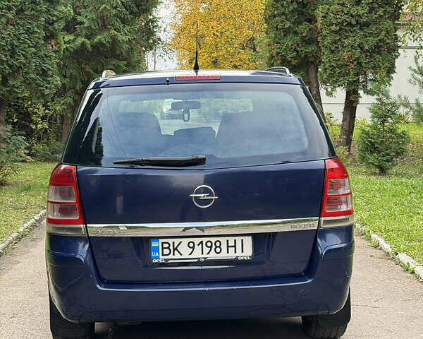 Синий Опель Зафира, объемом двигателя 1.91 л и пробегом 330 тыс. км за 5000 $, фото 1 на Automoto.ua