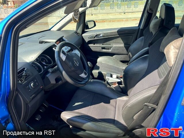 Синій Опель Зафіра, об'ємом двигуна 2 л та пробігом 256 тис. км за 5500 $, фото 9 на Automoto.ua