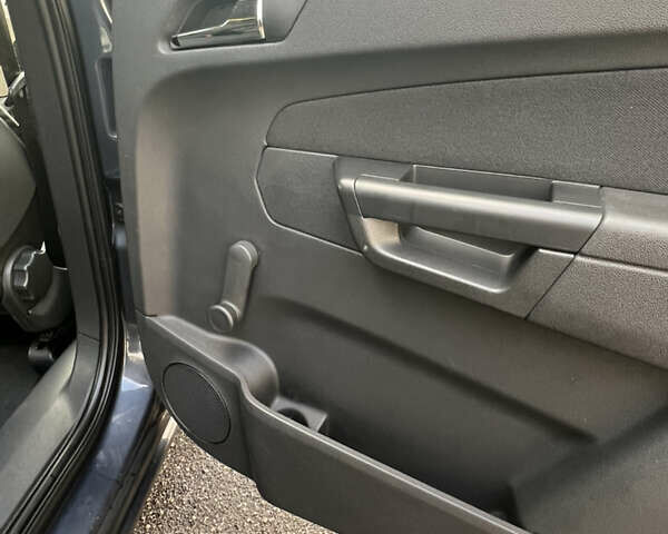 Синий Опель Зафира, объемом двигателя 1.8 л и пробегом 170 тыс. км за 6300 $, фото 25 на Automoto.ua