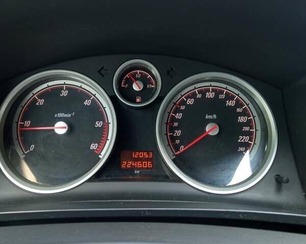 Синий Опель Зафира, объемом двигателя 1.69 л и пробегом 225 тыс. км за 6800 $, фото 11 на Automoto.ua