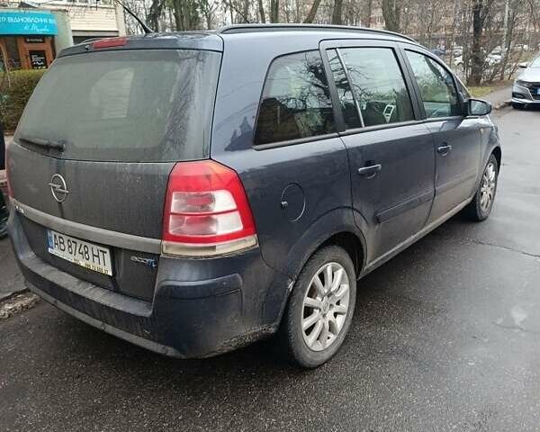 Синий Опель Зафира, объемом двигателя 1.6 л и пробегом 284 тыс. км за 5900 $, фото 2 на Automoto.ua