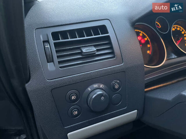 Синий Опель Зафира, объемом двигателя 1.6 л и пробегом 285 тыс. км за 6700 $, фото 42 на Automoto.ua