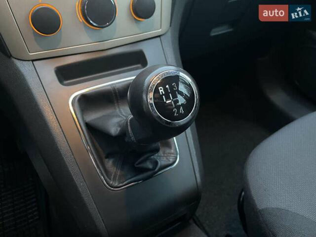 Синий Опель Зафира, объемом двигателя 1.6 л и пробегом 285 тыс. км за 6700 $, фото 37 на Automoto.ua