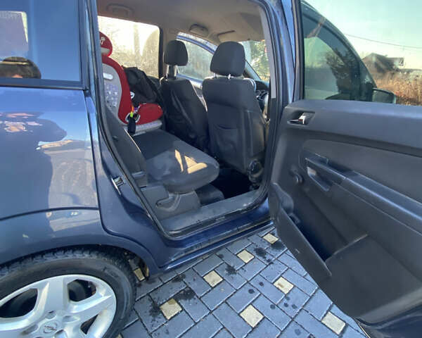 Синий Опель Зафира, объемом двигателя 1.9 л и пробегом 270 тыс. км за 6200 $, фото 6 на Automoto.ua