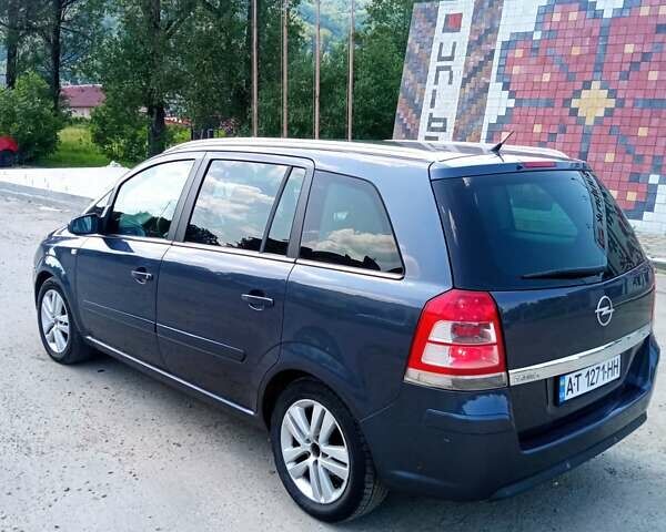 Синий Опель Зафира, объемом двигателя 1.69 л и пробегом 225 тыс. км за 6800 $, фото 3 на Automoto.ua