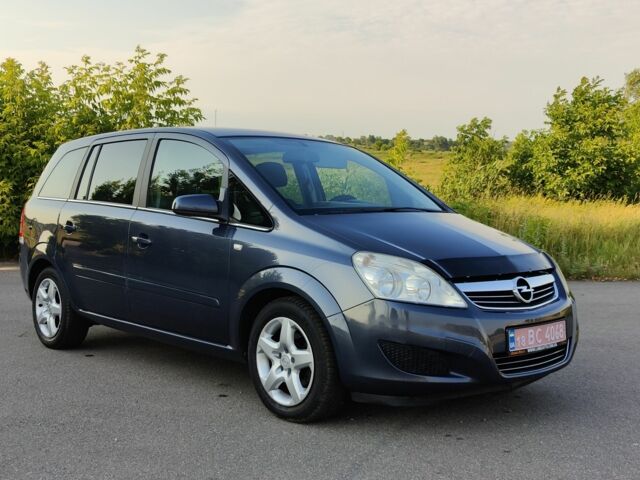 Синий Опель Зафира, объемом двигателя 1.8 л и пробегом 215 тыс. км за 5950 $, фото 4 на Automoto.ua