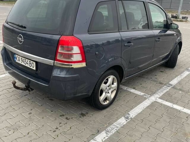 Синий Опель Зафира, объемом двигателя 0 л и пробегом 300 тыс. км за 5350 $, фото 4 на Automoto.ua