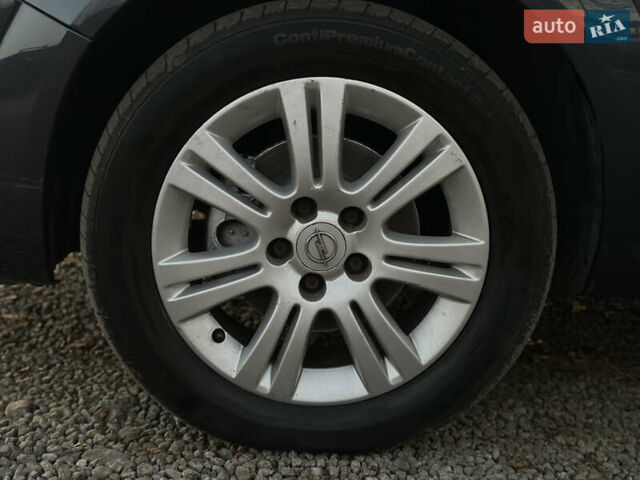 Синий Опель Зафира, объемом двигателя 1.8 л и пробегом 217 тыс. км за 7000 $, фото 51 на Automoto.ua