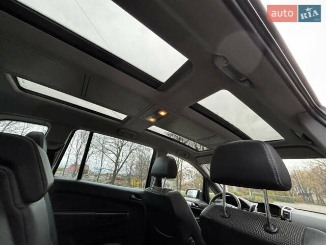 Синий Опель Зафира, объемом двигателя 1.9 л и пробегом 258 тыс. км за 5800 $, фото 35 на Automoto.ua