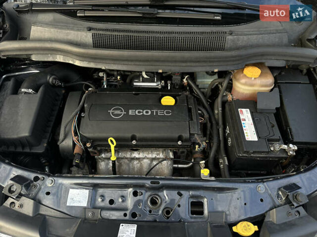 Синий Опель Зафира, объемом двигателя 1.8 л и пробегом 201 тыс. км за 6800 $, фото 53 на Automoto.ua