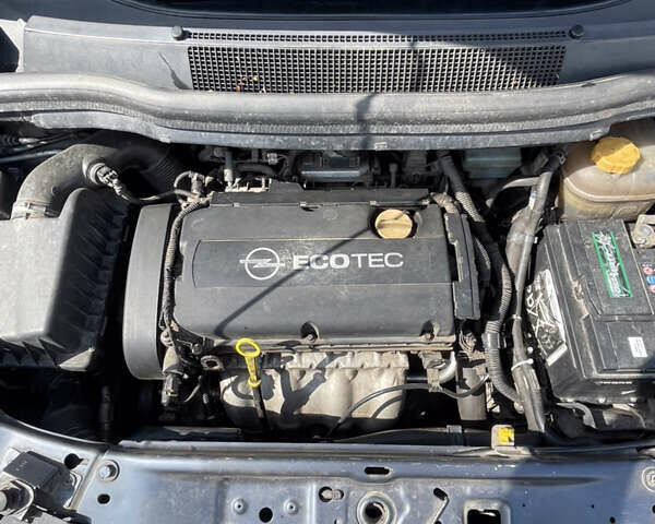 Синій Опель Зафіра, об'ємом двигуна 1.8 л та пробігом 167 тис. км за 4300 $, фото 5 на Automoto.ua