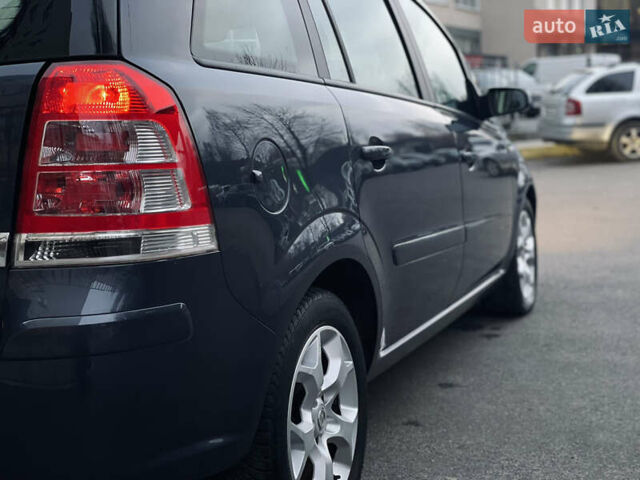 Синий Опель Зафира, объемом двигателя 1.6 л и пробегом 285 тыс. км за 6700 $, фото 20 на Automoto.ua