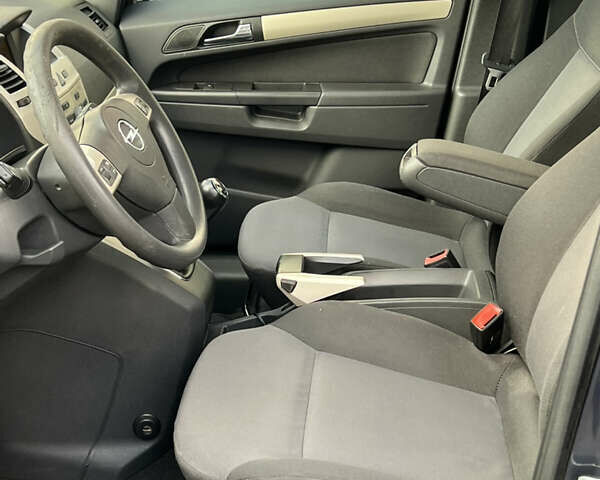 Синий Опель Зафира, объемом двигателя 1.8 л и пробегом 170 тыс. км за 6300 $, фото 17 на Automoto.ua